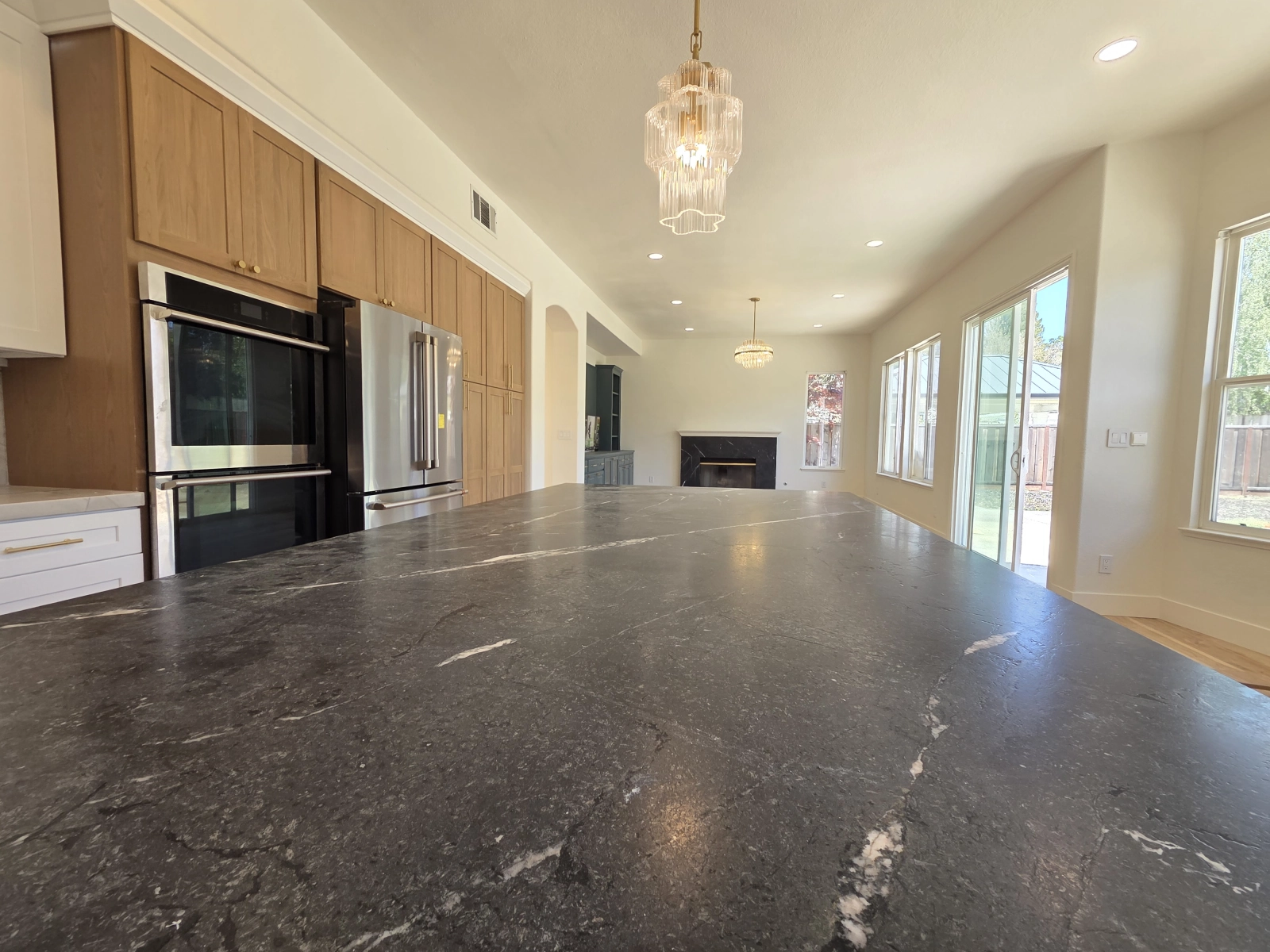 9Builders: Contemporary Kitchen Transformation with Premium Countertops