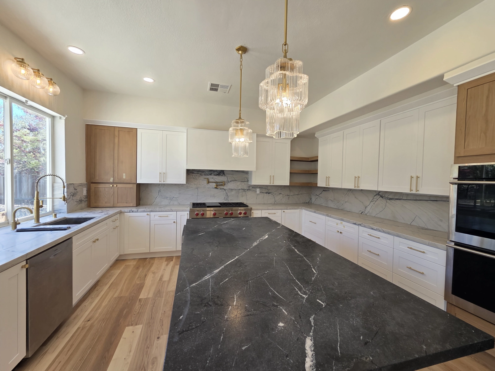 Modern Kitchen with Elegant Marble Counterto