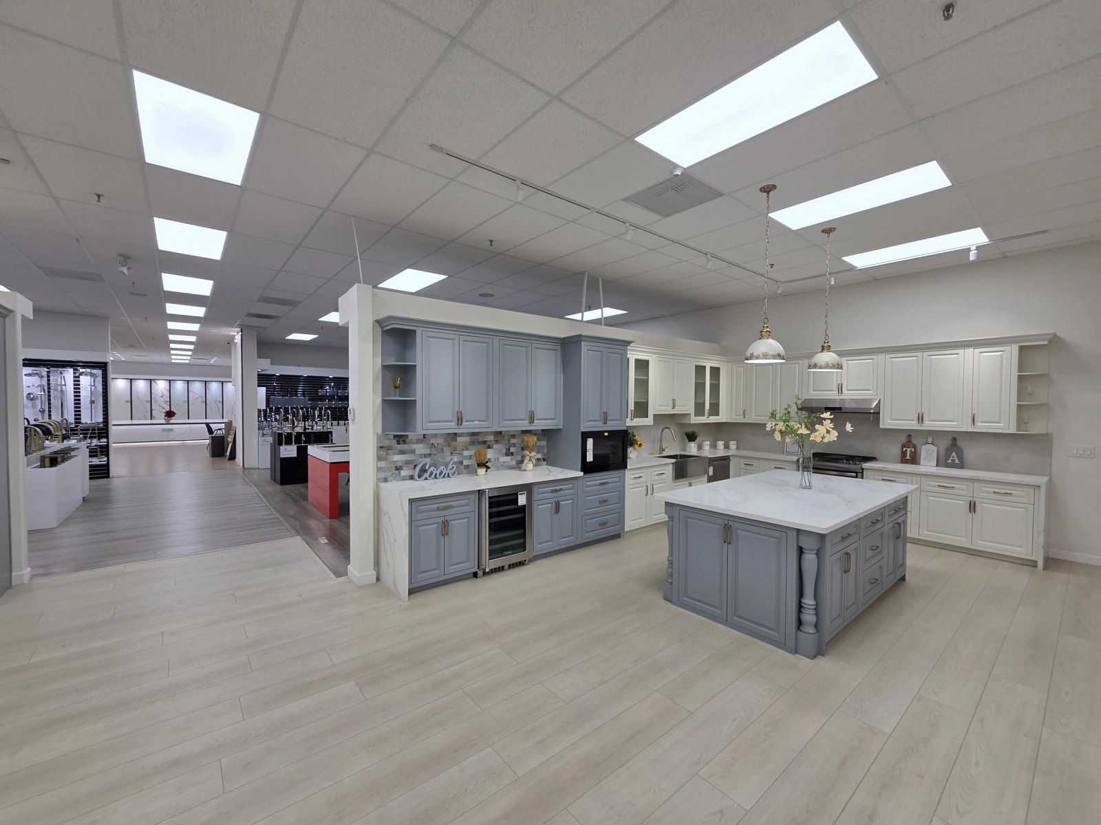 Stylish Kitchen Countertops and Cabinets